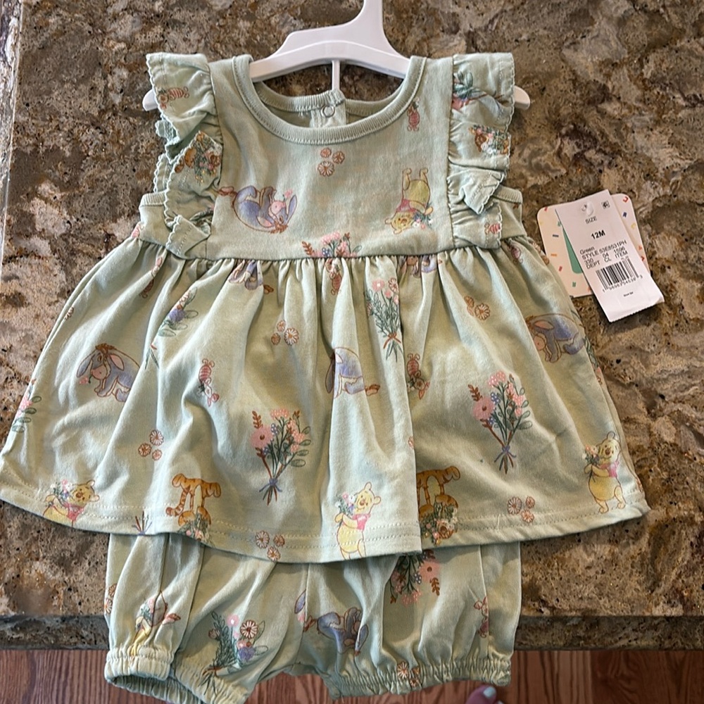 Winnie the Pooh Outfit 12 months size, NWT